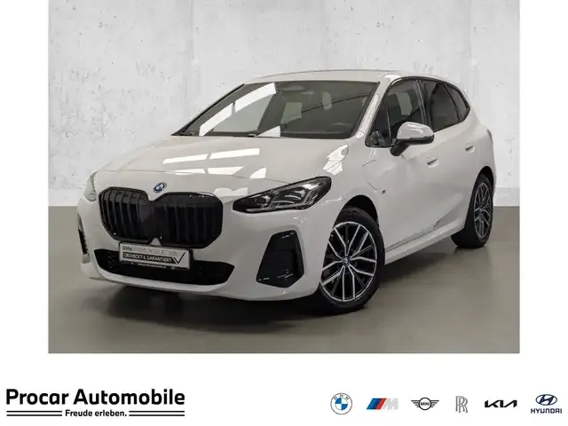 BMW 225