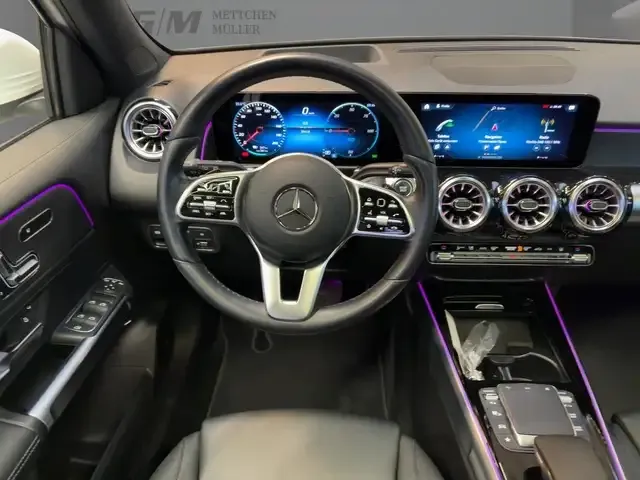 Mercedes-Benz EQB 300