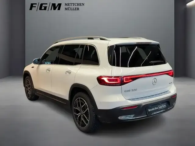 Mercedes-Benz EQB 300