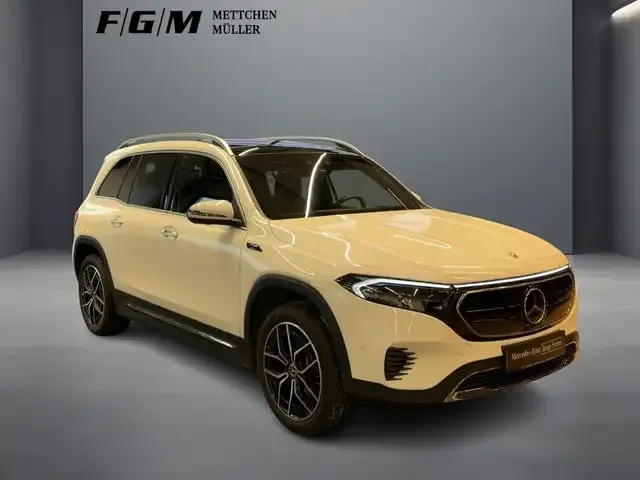 Mercedes-Benz EQB 300