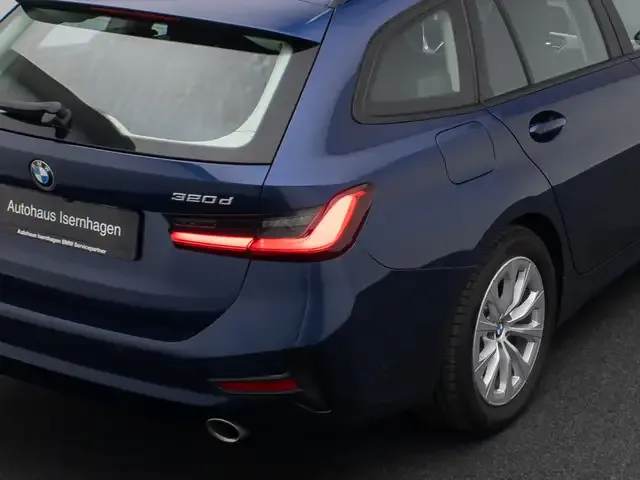 BMW 320