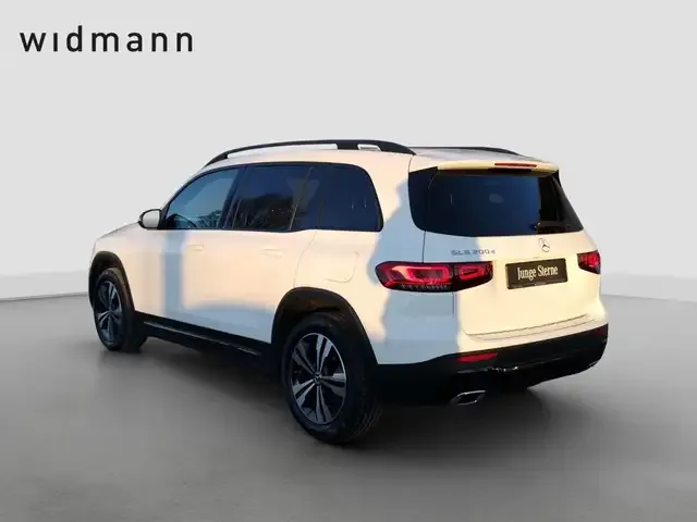 Mercedes-Benz GLB 200