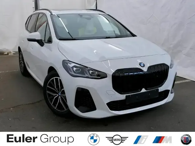 BMW 220