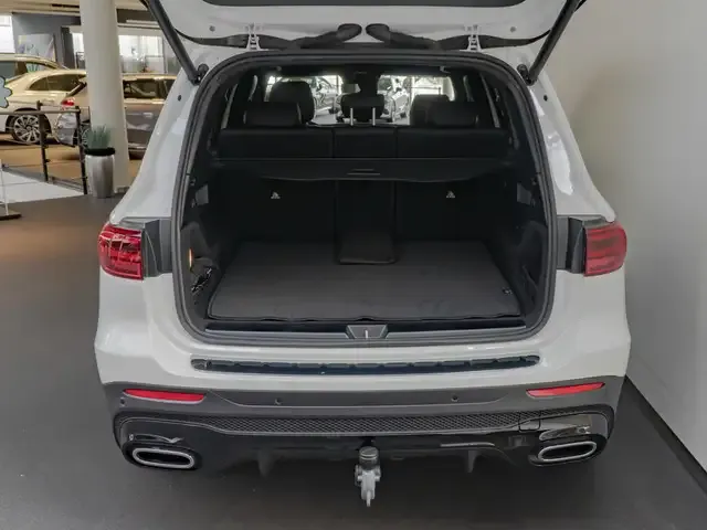 Mercedes-Benz GLB 220