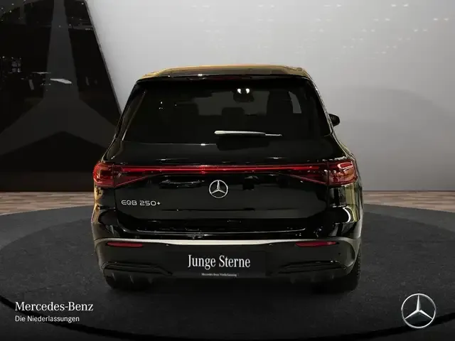Mercedes-Benz EQB 250