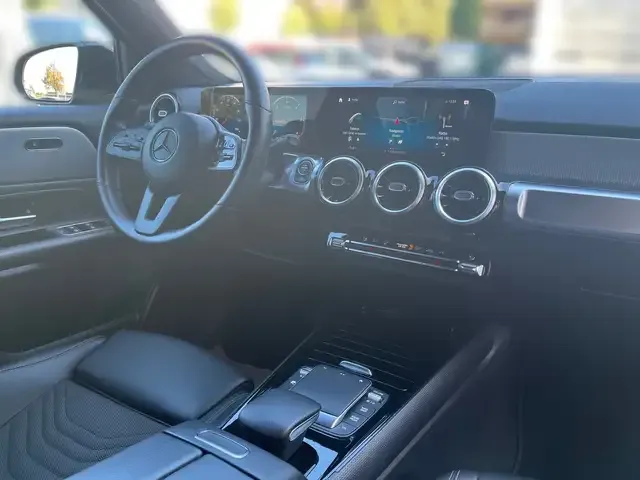 Mercedes-Benz GLB 200