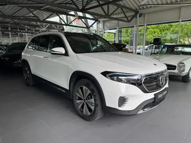 Mercedes-Benz EQB 250