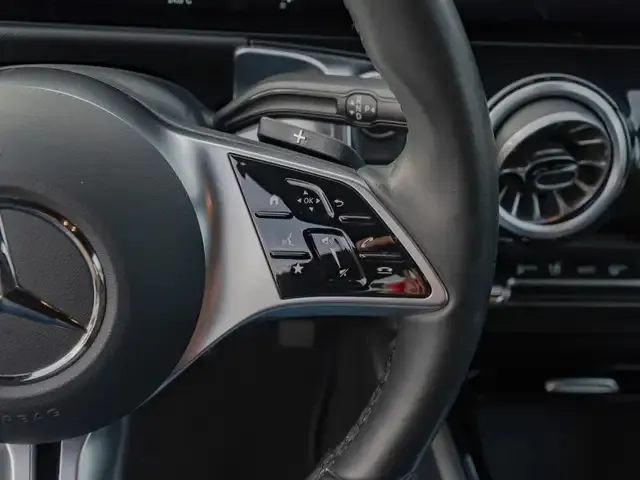 Mercedes-Benz EQB 250