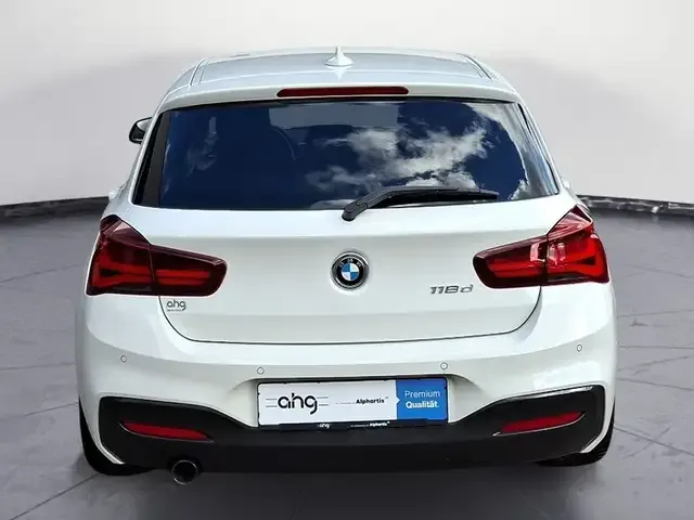 BMW 118