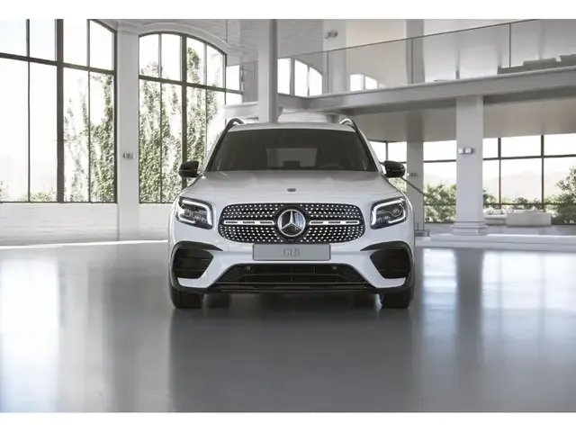 Mercedes-Benz GLB 220
