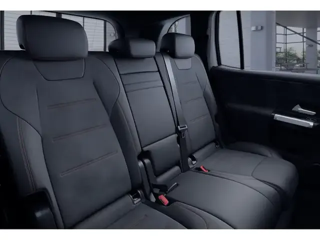 Mercedes-Benz GLB 220