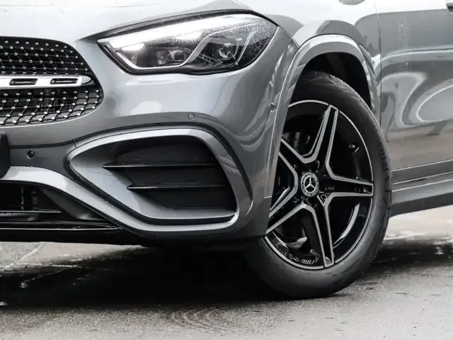Mercedes-Benz GLA 180