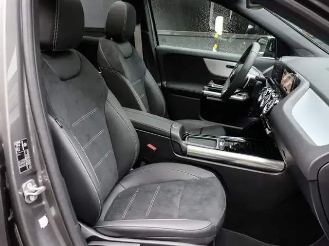 Mercedes-Benz GLA 180