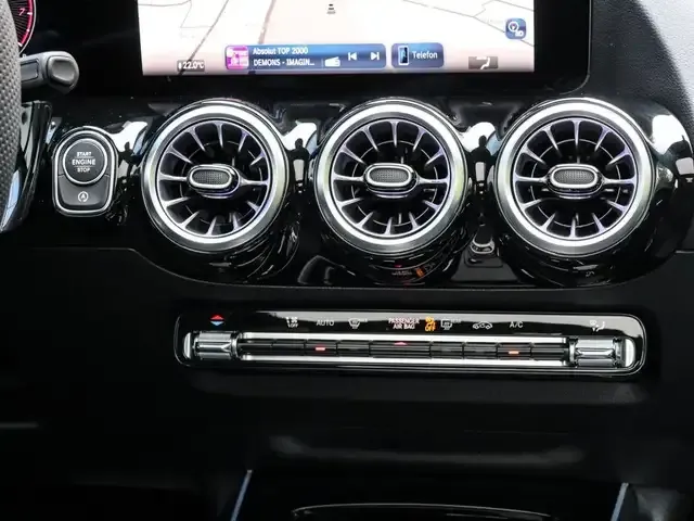 Mercedes-Benz GLA 180