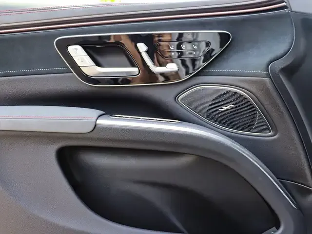 Mercedes-Benz EQS SUV