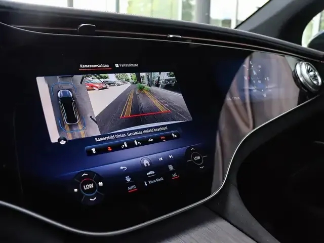 Mercedes-Benz EQS SUV
