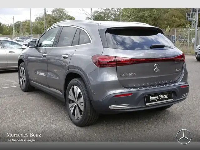 Mercedes-Benz EQA 300