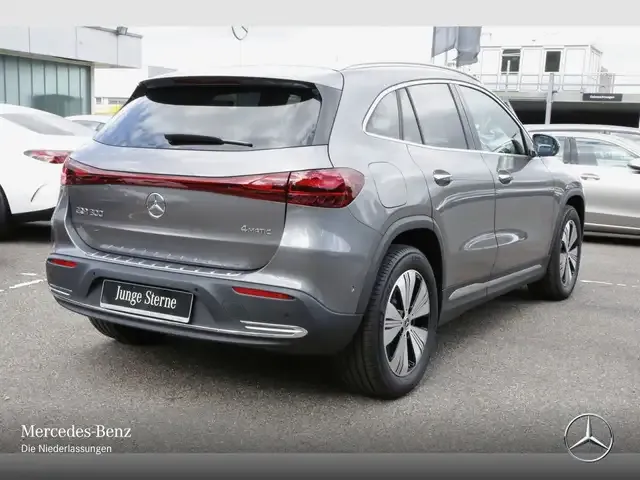 Mercedes-Benz EQA 300