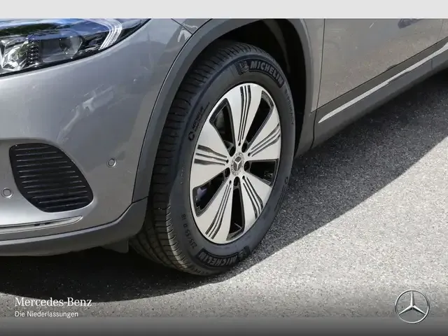 Mercedes-Benz EQA 300