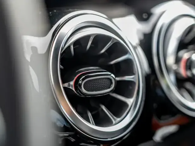 Mercedes-Benz EQA 300