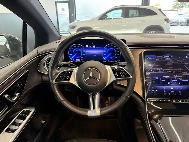Mercedes-Benz EQE 350