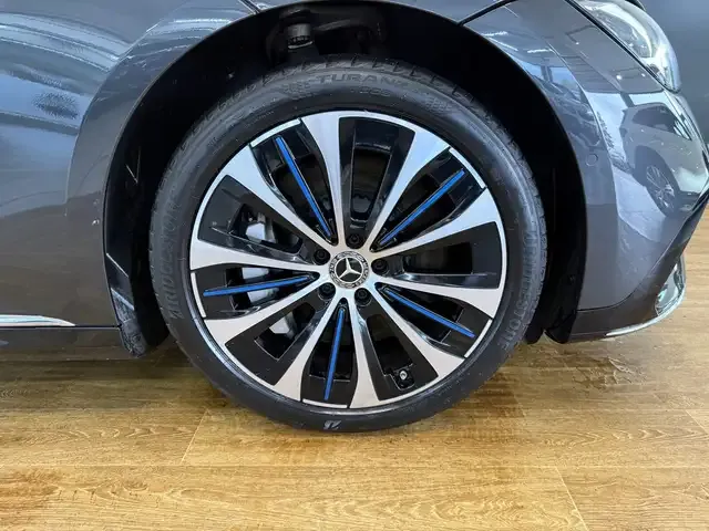 Mercedes-Benz EQE 350