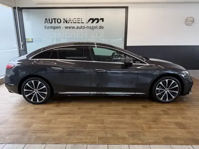 Mercedes-Benz EQE 350