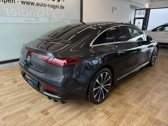 Mercedes-Benz EQE 350