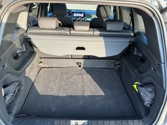 Mercedes-Benz GLB 250