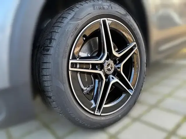 Mercedes-Benz GLB 250