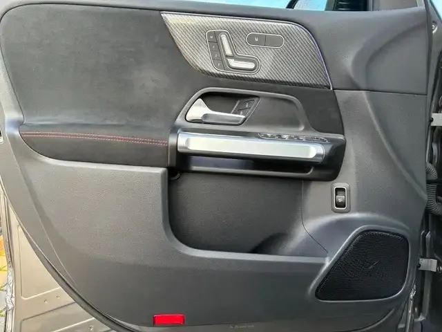 Mercedes-Benz GLB 250