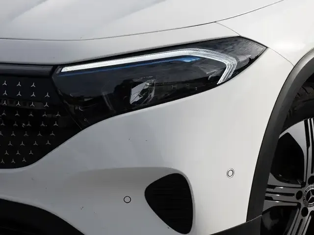 Mercedes-Benz EQB 300