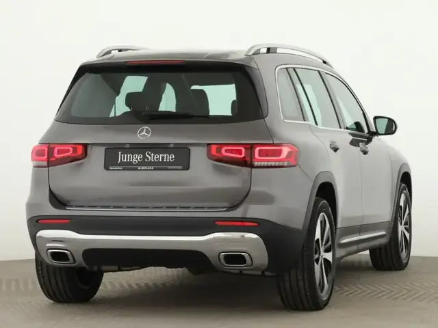 Mercedes-Benz GLB 180