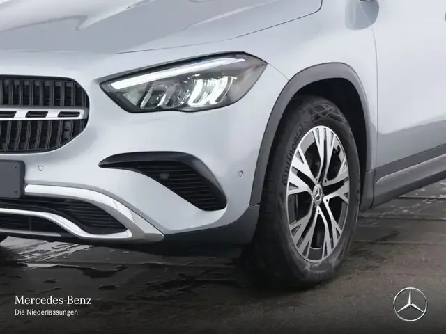 Mercedes-Benz GLA 220