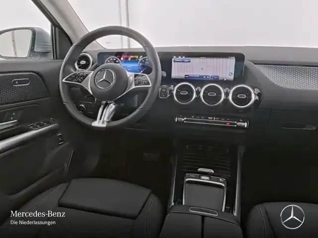 Mercedes-Benz GLA 220
