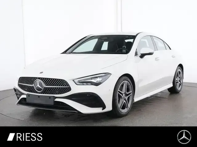 Mercedes-Benz CLA 200