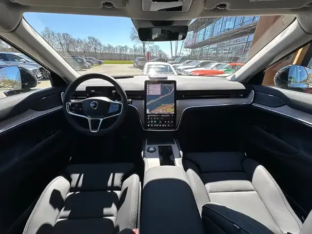 Volvo EX90
