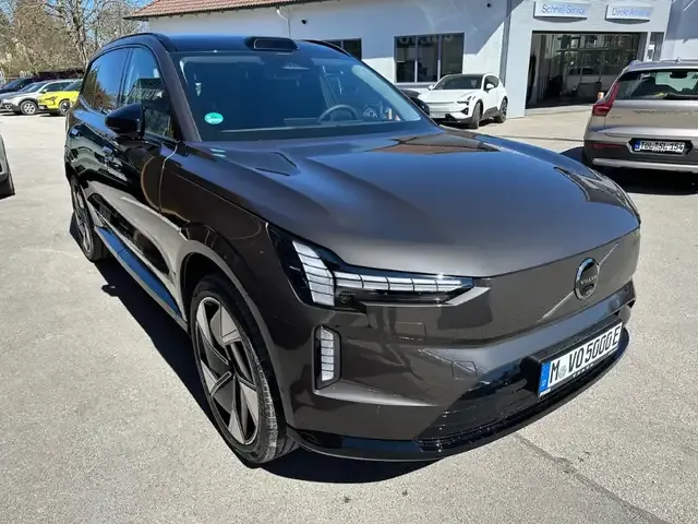 Volvo EX90