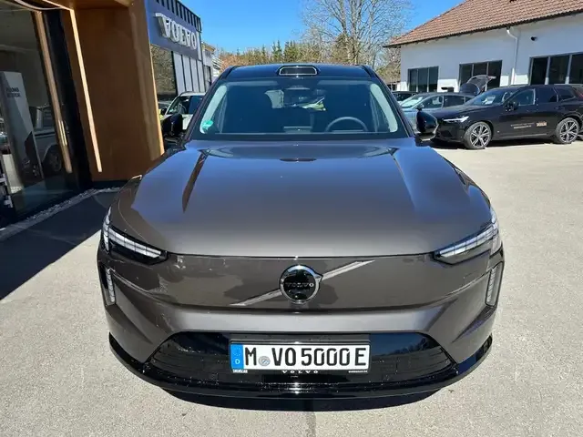 Volvo EX90