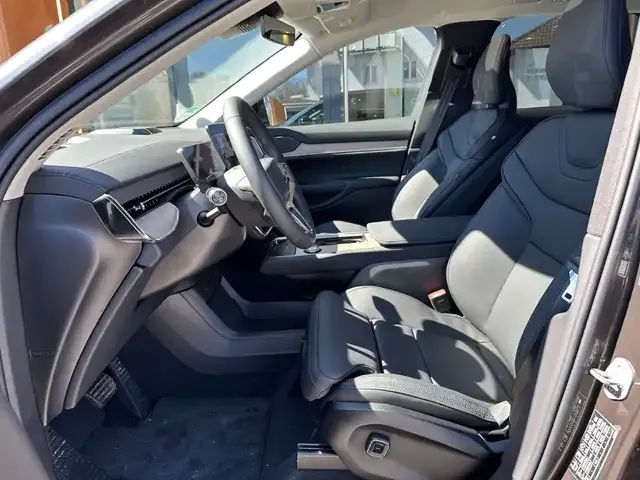 Volvo EX90