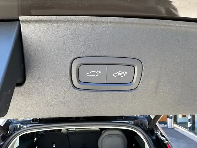 Volvo EX90