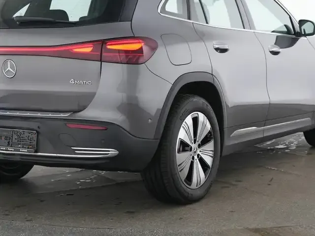 Mercedes-Benz EQA 300