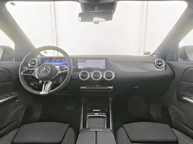 Mercedes-Benz EQA 300