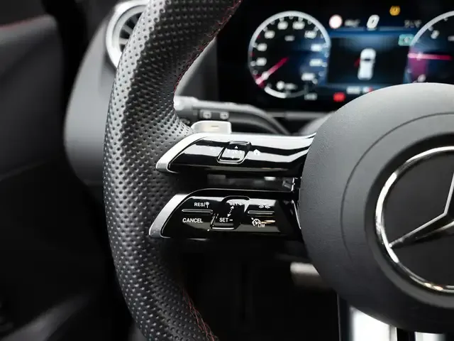 Mercedes-Benz GLA 220