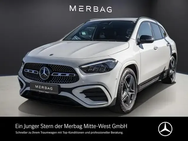 Mercedes-Benz GLA 220