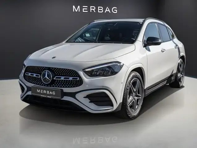 Mercedes-Benz GLA 220