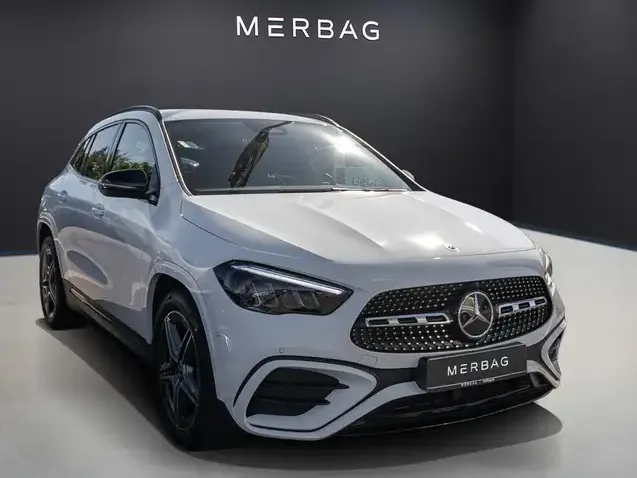 Mercedes-Benz GLA 220