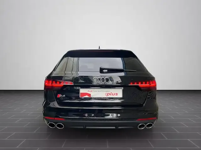 Audi S4