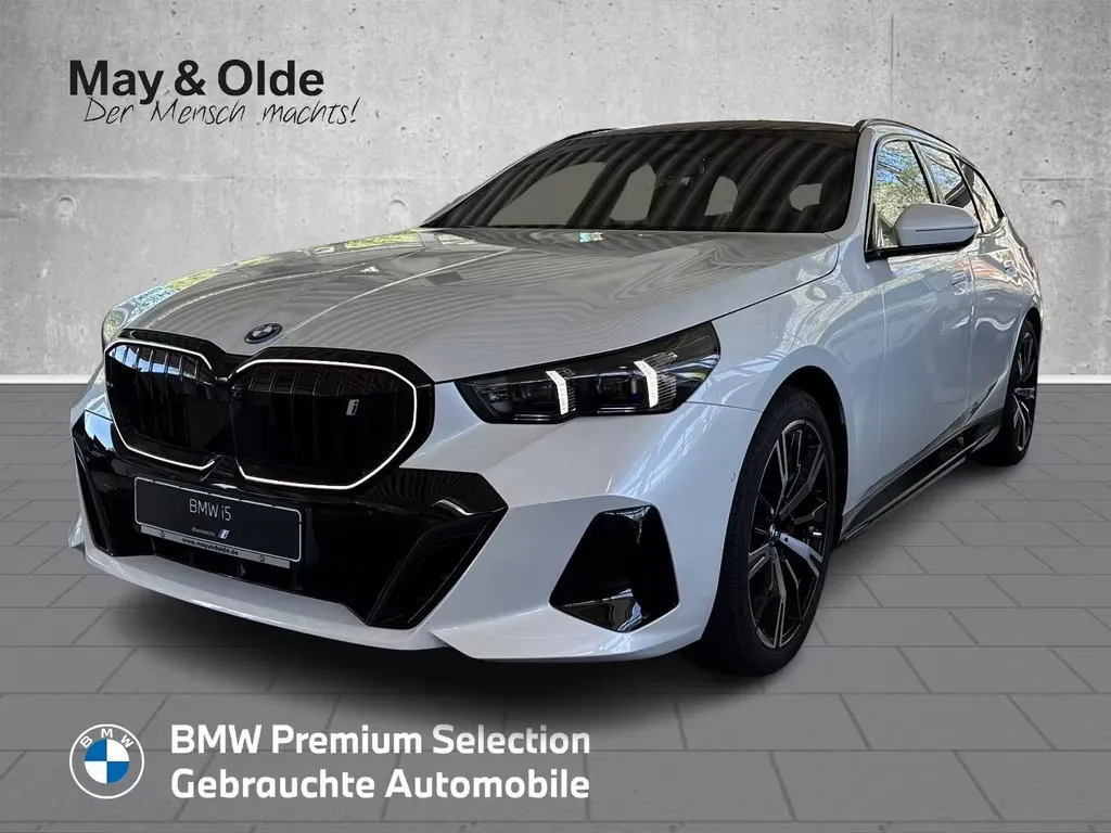 BMW i5