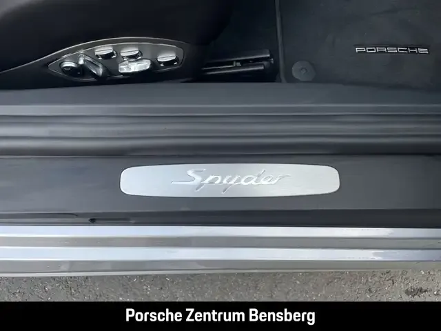 Porsche 718 Spyder